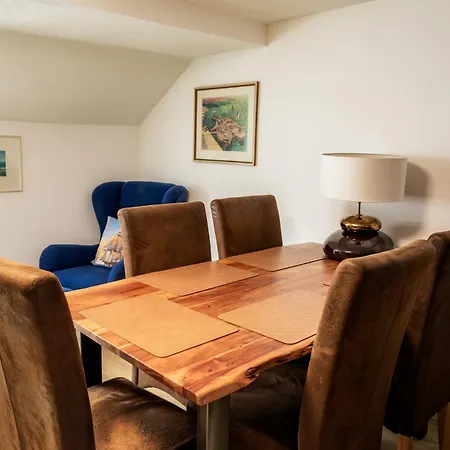 Otto Apartment